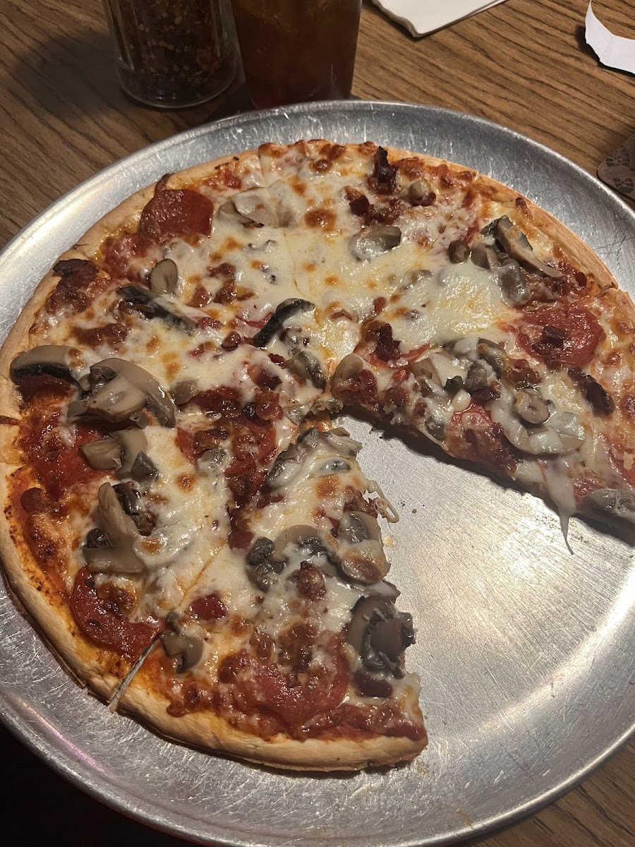 Hill House Pizza Pub